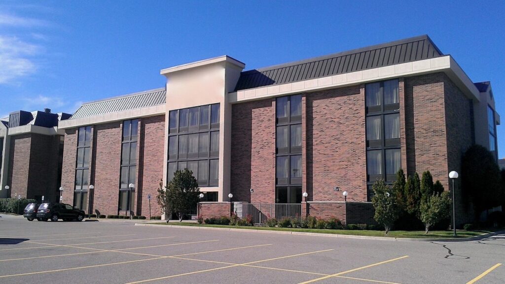 Troy Inn & Suites